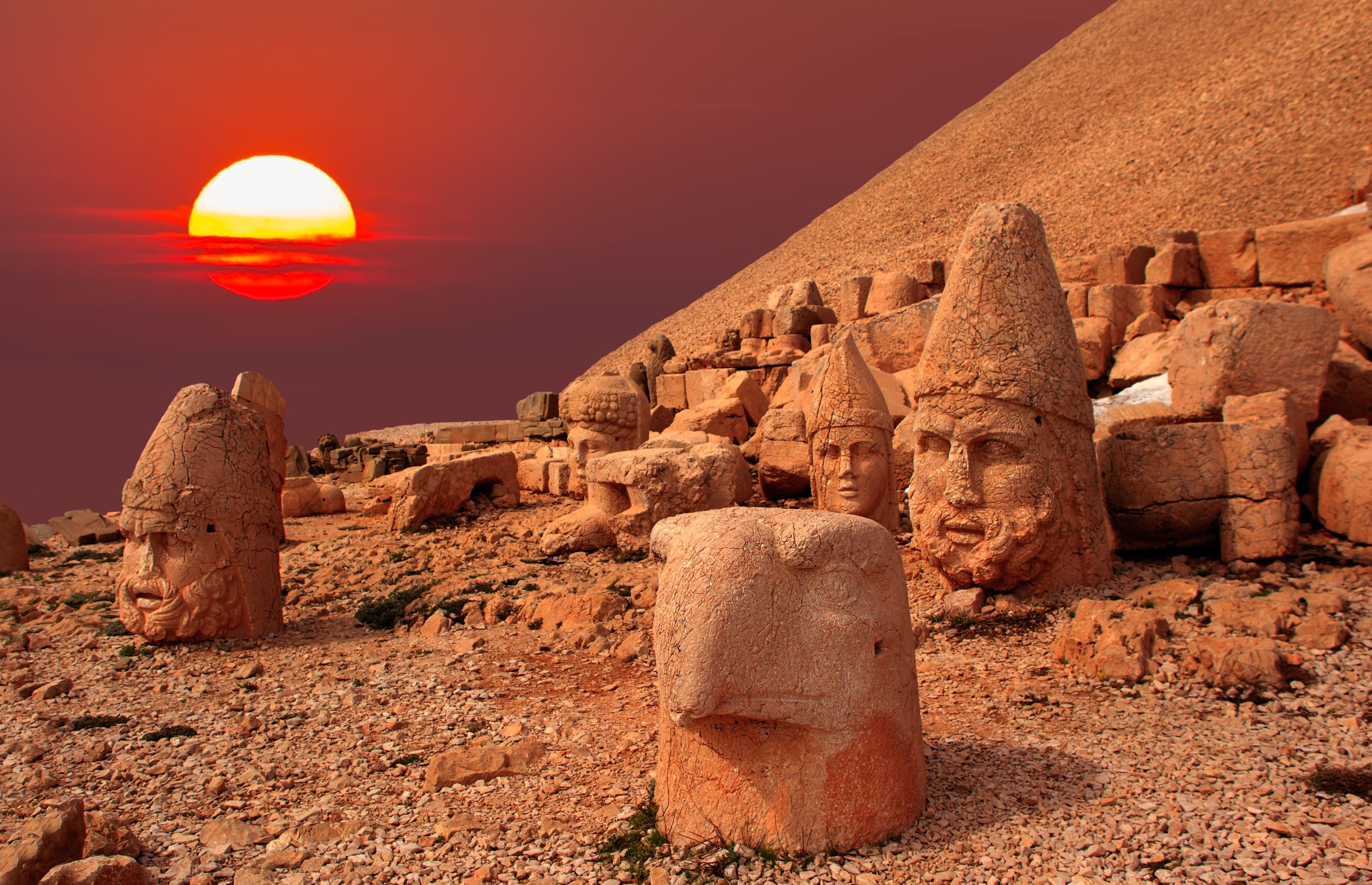 Atardecer en Mt. Nemrut y Arsemia Old City Tour